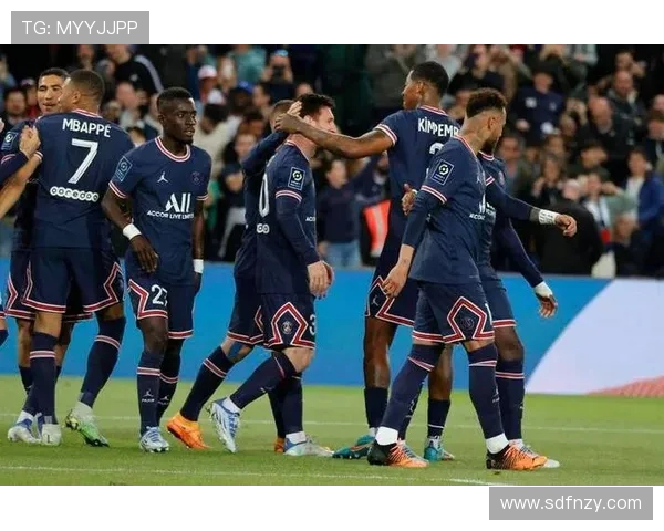 巴黎圣日耳曼迎强敌巅峰对决展现欧洲豪门荣耀与激情