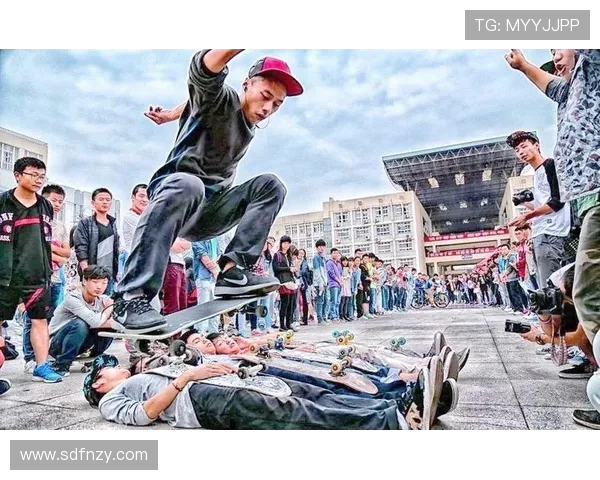 成都极限运动队在世界滑板锦标赛中的个人能力表现深度分析与点评