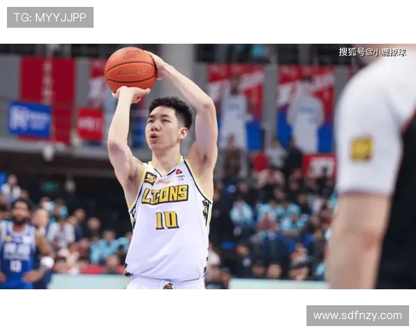 朱俊龙：从青涩少年到璀璨明星的成长之路与奋斗故事